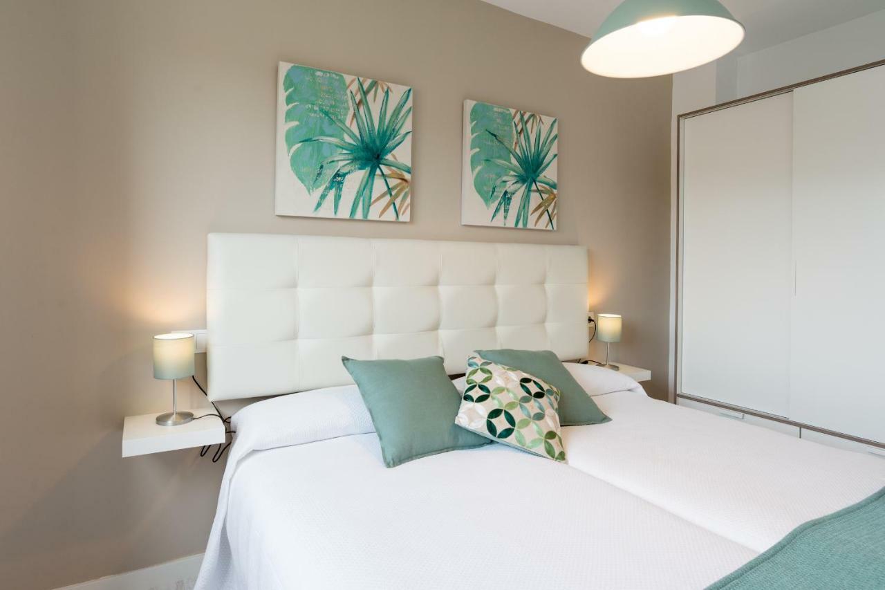 Stunning Spacious City Apartment With Free Parking 马拉加 外观 照片