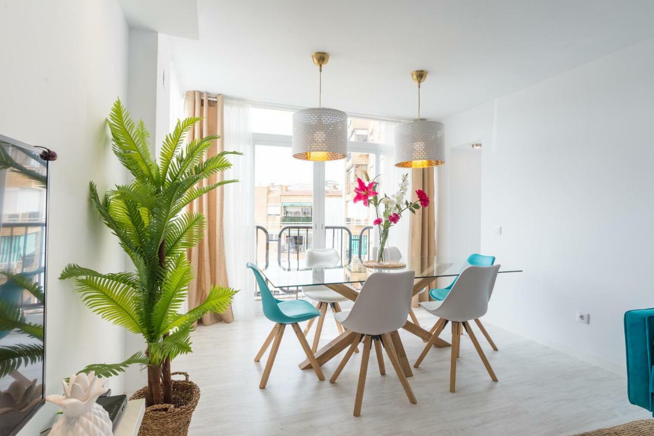 Stunning Spacious City Apartment With Free Parking 马拉加 外观 照片