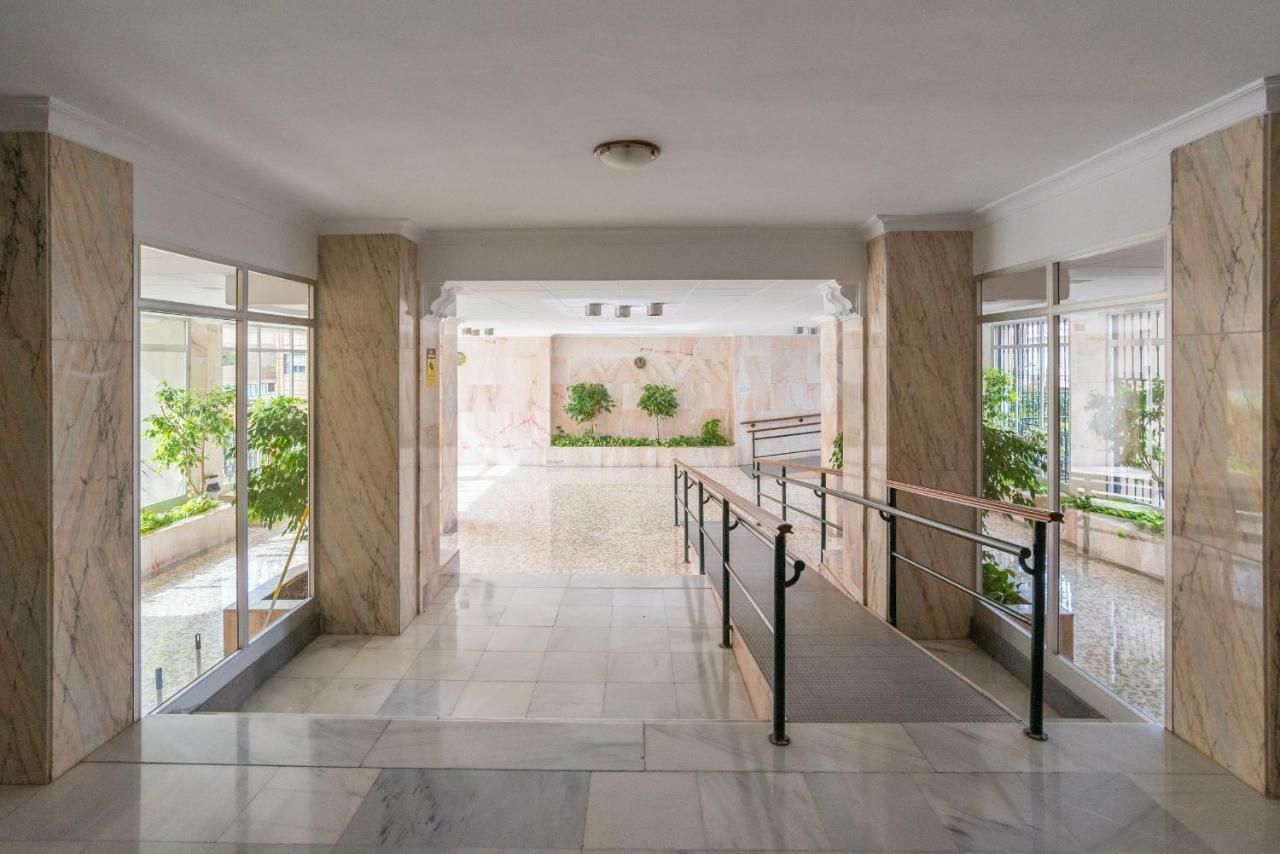 Stunning Spacious City Apartment With Free Parking 马拉加 外观 照片